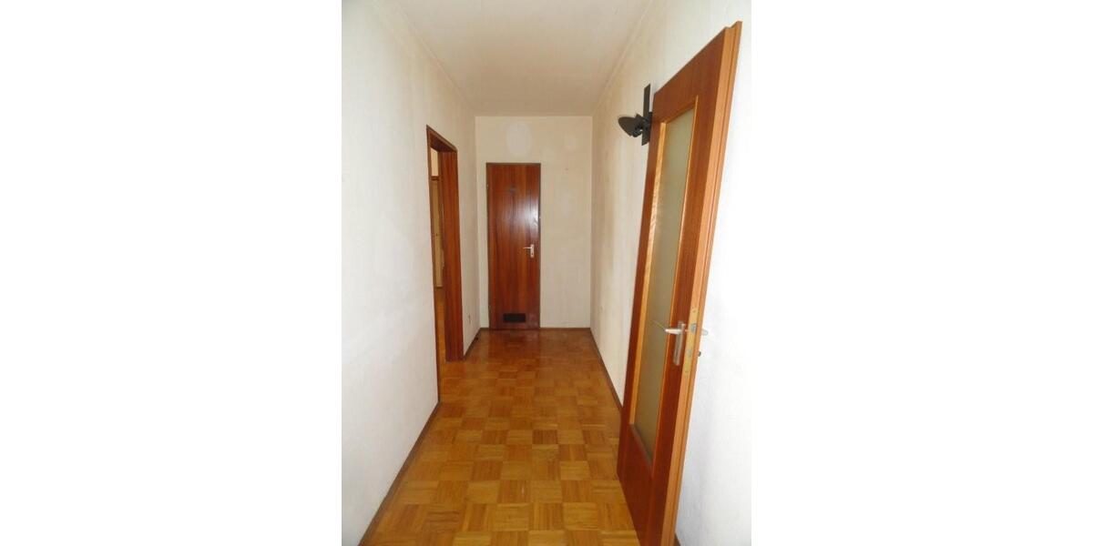 Etagenwohnung Viernheim - 2 Zimmer, 81 m&sup2;, 210.000&euro; | Angebot:26476935