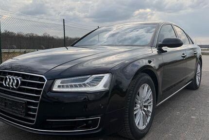 Audi A8 175.000 km 26.900 &euro; Lampertheim-Hüttenfeld 68623
