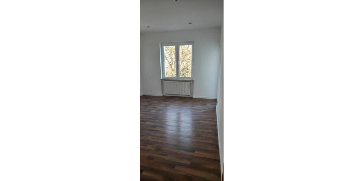 Etagenwohnung Ludwigshafen am Rhein Mundenheim - 3 Zimmer, 85 m&sup2;, 1.300&euro; | Angebot:26336266