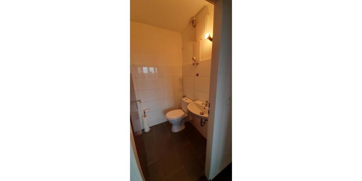 Dachgeschoßwohnung Frankenthal (Pfalz) - 2 Zimmer, 64 m&sup2;, 595&euro; | Angebot:26492664