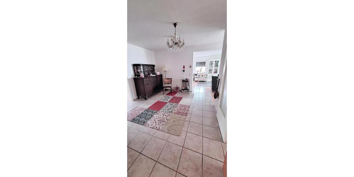 Etagenwohnung Schwetzingen - 3.5 Zimmer, 99 m&sup2;, 289.000&euro; | Angebot:26910305