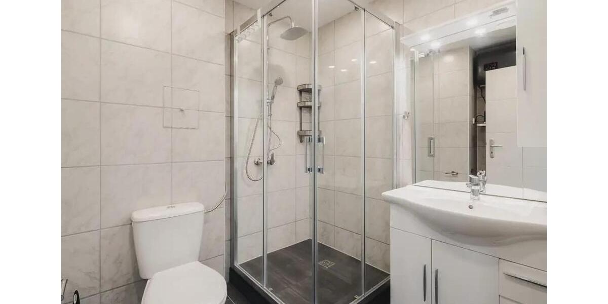 Dachgeschoßwohnung Ludwigshafen am Rhein - 4 Zimmer, 108 m&sup2;, 1.300&euro; | Angebot:26465424