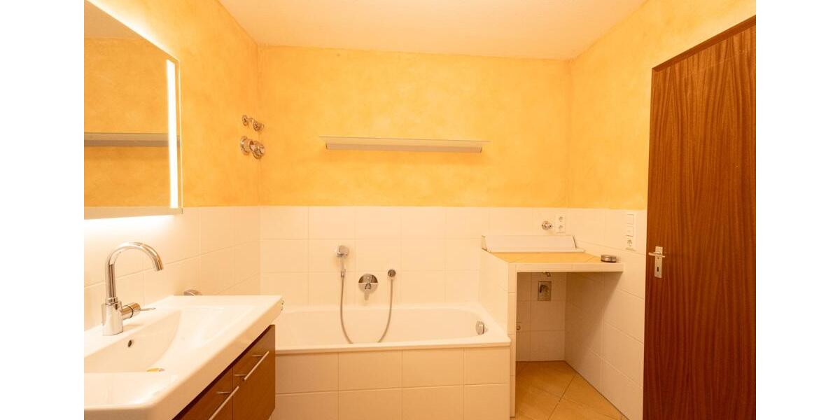 Etagenwohnung Schriesheim - 2.5 Zimmer, 68 m&sup2;, 269.000&euro; | Angebot:27083410