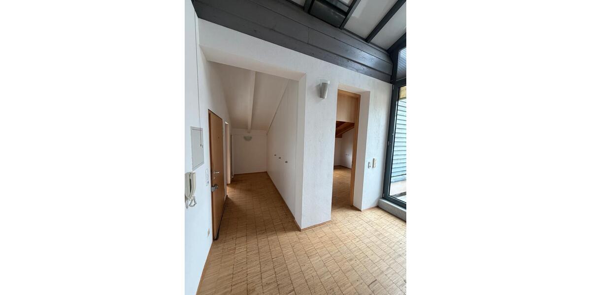 Dachgeschoßwohnung Eberbach - 2 Zimmer, 56 m&sup2;, 620&euro; | Angebot:25958913