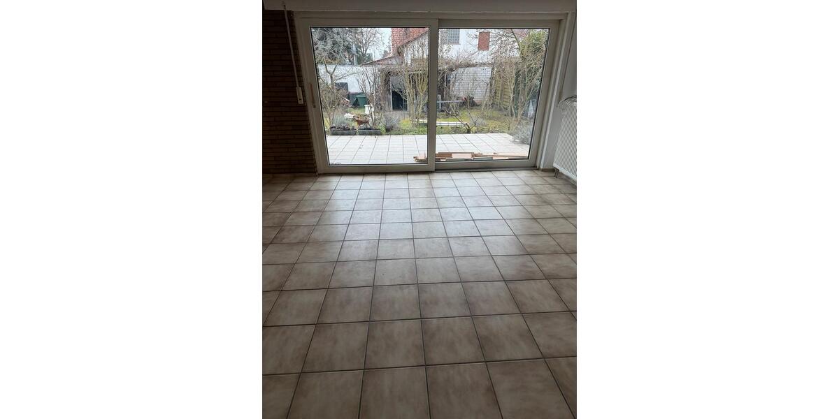 Erdgeschoßwohnung Mannheim Gartenstadt - 3 Zimmer, 95 m&sup2;, 1.200&euro; | Angebot:24787172