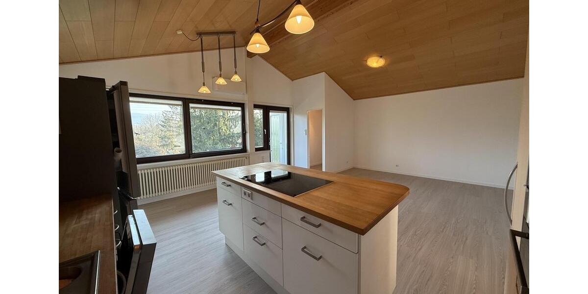 Dachgeschoßwohnung Leimen - 3 Zimmer, 92 m&sup2;, 1.200&euro; | Angebot:26167355