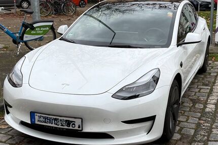 Tesla Model 3 49.720 km 24.900 &euro; Mannheim 68163