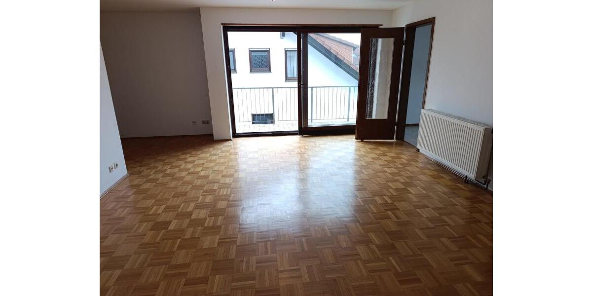 ObjNr:19777 - Sehr helles, leer stehendes 3-Fam. Haus (DHH) in guter Lage von Leimen; 6 zimmer