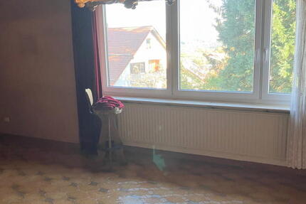 ObjNr:19587 - Schönes 1-2 Familienhaus in sehr ruhiger Ortsrandlage von Moosbrunn im Odenwald 6 zimmer