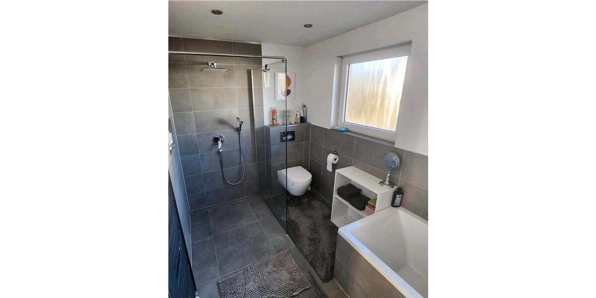 Frisch renoviertes Reihenendhaus mit Garten, Garage & Terrasse 6.5 zimmer