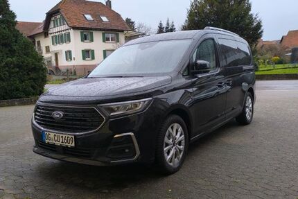 Ford Grand Tourneo 1.600 km 49.990 &euro; Meckesheim 74909