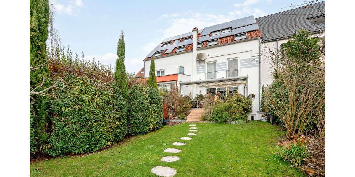 Haus zum Kaufen in Hockenheim 850.000 € 220 m² 7 zimmer