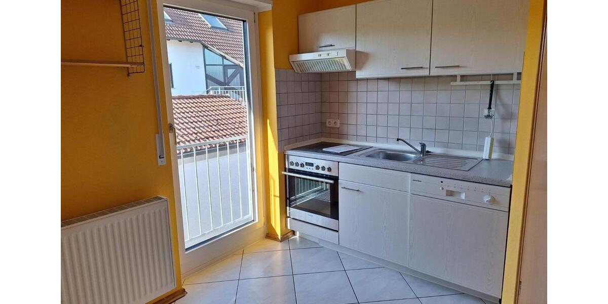Dachgeschoßwohnung Sinsheim - 2 Zimmer, 75 m&sup2;, 750&euro; | Angebot:25367745