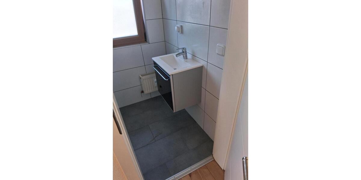 Dachgeschoßwohnung Ludwigshafen am Rhein Mundenheim - 2 Zimmer, 60 m&sup2;, 830&euro; | Angebot:26320358