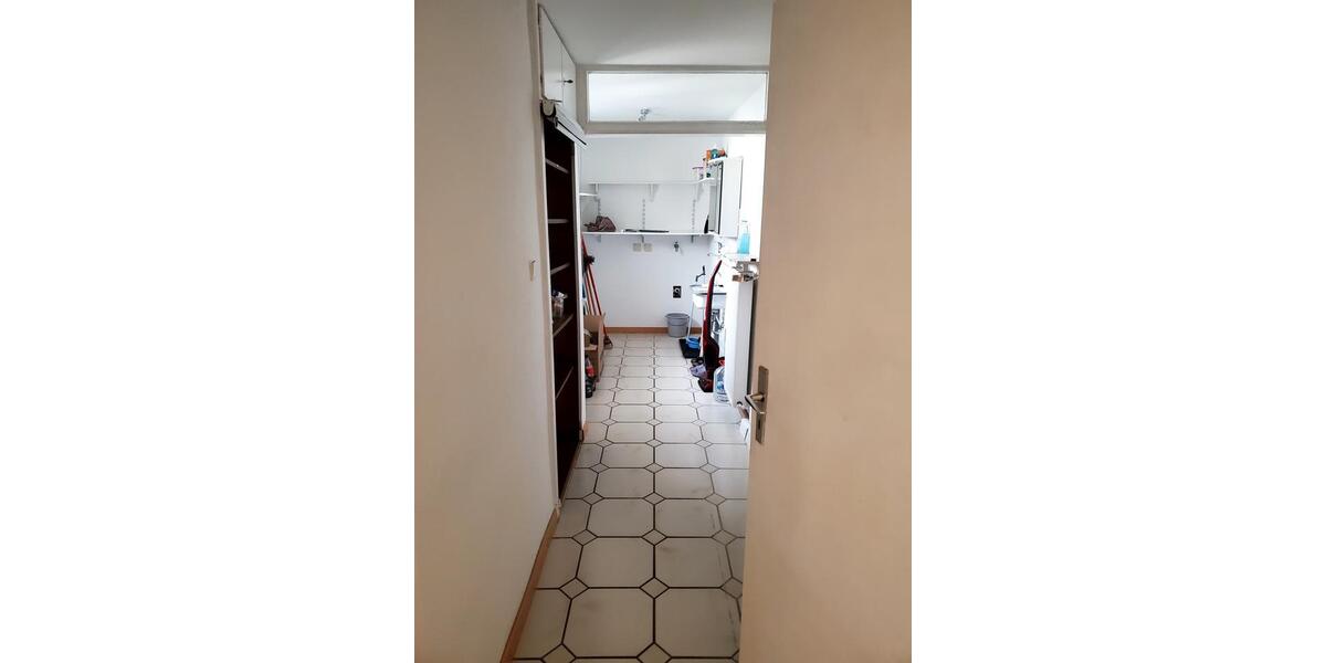 Gepflegte Doppelhaushälfte mit Anbau, Garage, Hof und Garten 3 zimmer