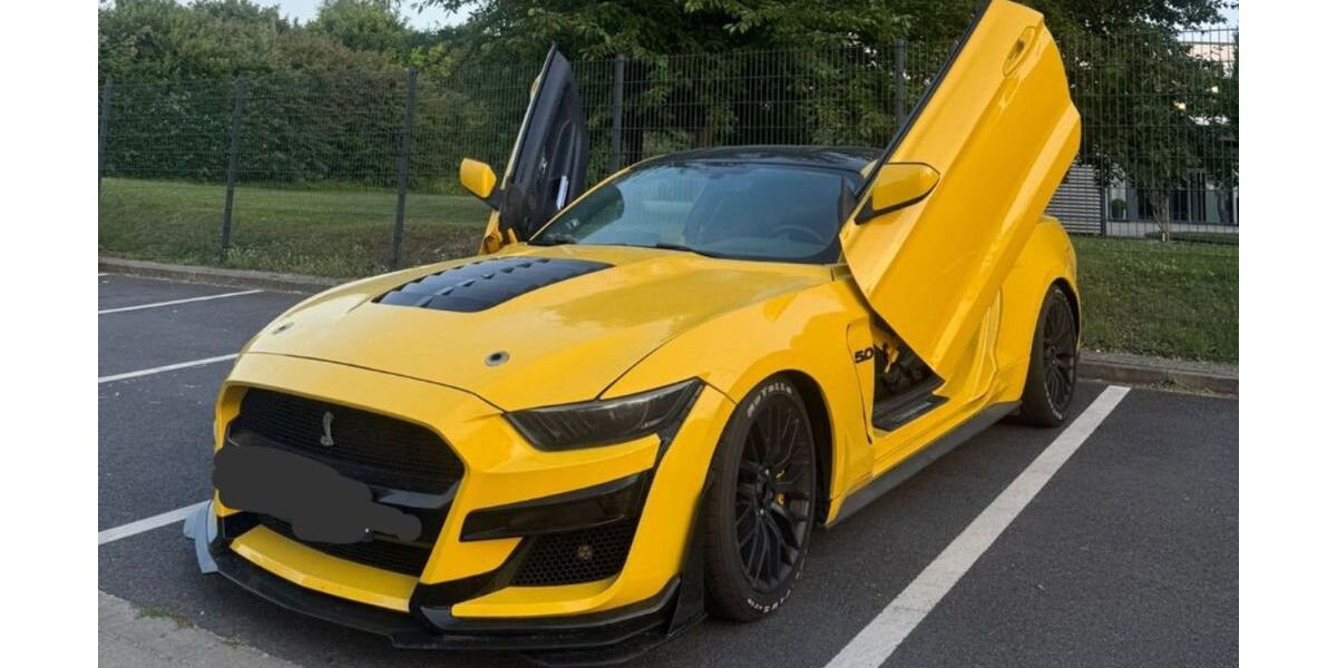 Ford Mustang 56.000 km 25.700 € Mannheim 68199