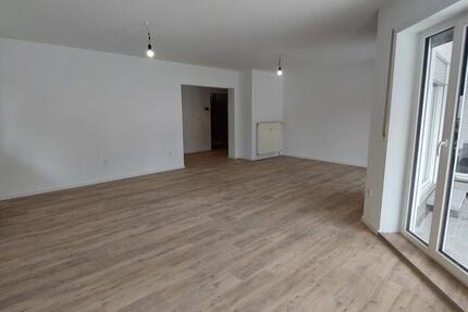 Modernisierte 4-Zimmer-EG-Wohnung mit großer Terrasse & Garten 4 zimmer