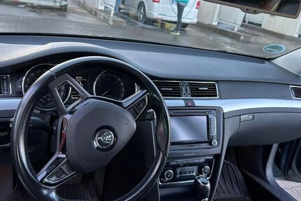 Skoda Superb 298.000 km 8.200 &euro; Eppelheim 69214