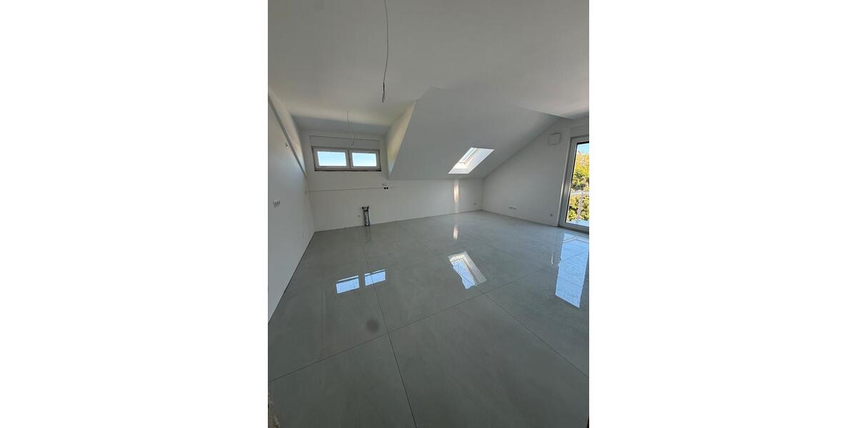 Dachgeschoßwohnung Mörlenbach - 3 Zimmer, 90 m&sup2;, 1.250&euro; | Angebot:26444458