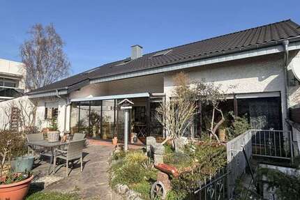 Haus Viernheim - 9 Zimmer, 258 m&sup2;, 499.000&euro; | Angebot:25634339