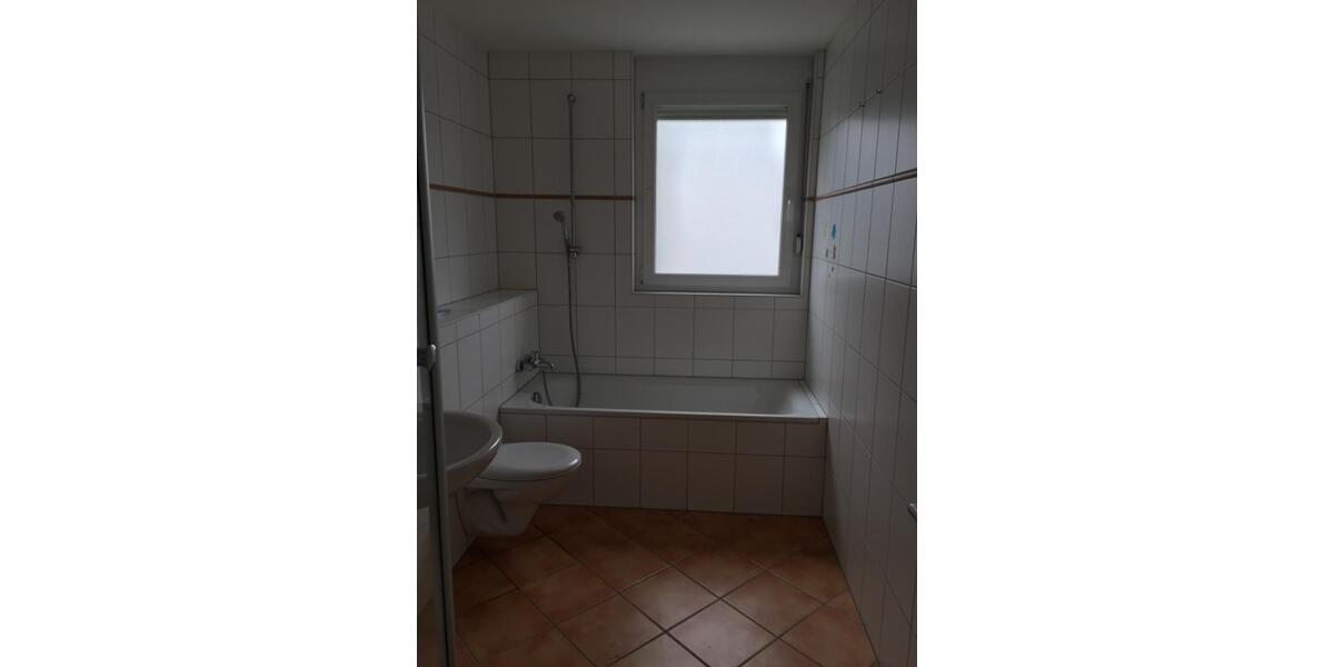 Etagenwohnung Mannheim Almenhof - 3 Zimmer, 87 m&sup2;, 1.400&euro; | Angebot:25139598