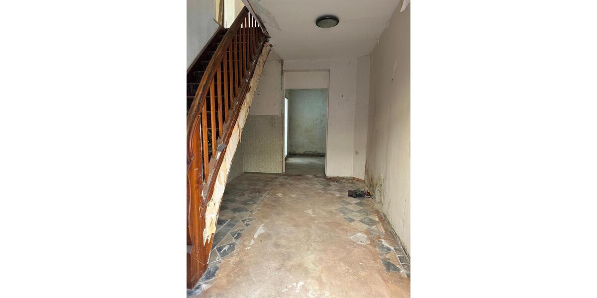 Einfamilienhaus Leimen - 6 Zimmer, 162 m&sup2;, 215.000&euro; | Angebot:27097348