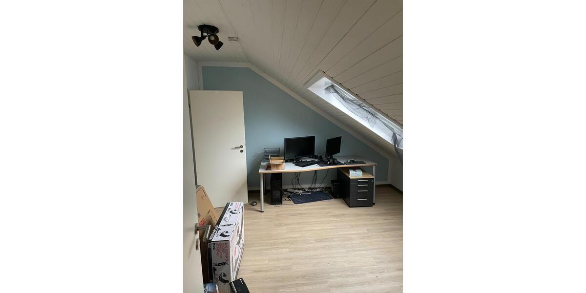 Dachgeschoßwohnung Mannheim Niederfeld - 3.5 Zimmer, 62 m&sup2;, 1.200&euro; | Angebot:25181070