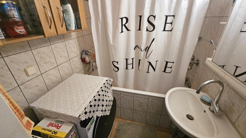 ObjNr:19635 - Sehr gepflegte 4-Zi. ETW mit Balkon und PkW-Stellplatz in FT-Mörsch 4 zimmer