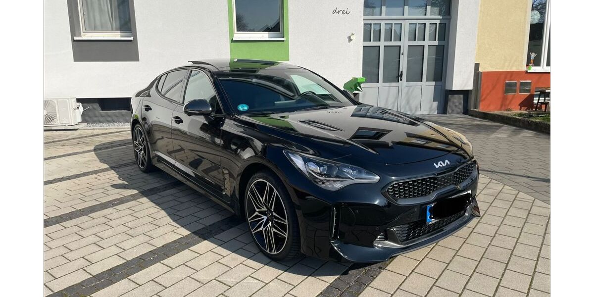 Kia Stinger 48.700 km 39.790 &euro; Eppelheim 69214