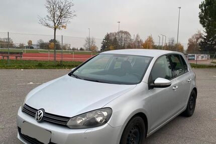 VW Golf 269.000 km 4.200 &euro; Östringen 76684
