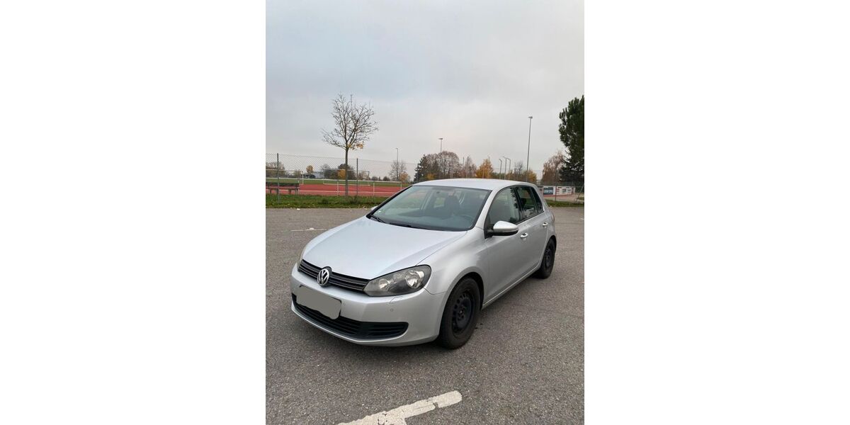 VW Golf 269.000 km 4.200 &euro; Östringen 76684