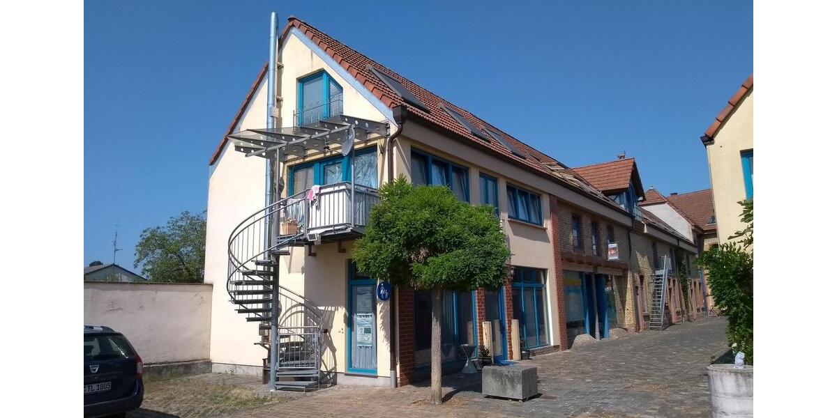 71m² hochwertige vollmöblierte Maisonette-Wohnung mit Einbauküche, Balkon, Kamin und Galerie 2 zimmer