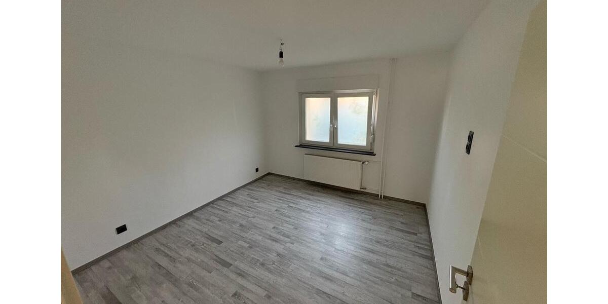 Erdgeschoßwohnung Lampertheim - 3 Zimmer, 75 m&sup2;, 1.200&euro; | Angebot:26616431