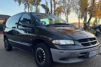 Chrysler Voyager 148.000 km 2.999 € Speyer 67346