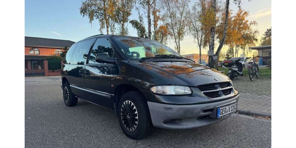 Chrysler Voyager 148.000 km 2.999 € Speyer 67346