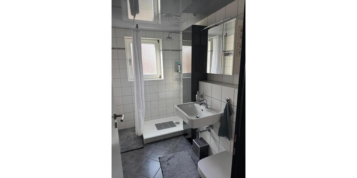 Exklusive und gehobene 2-Zimmerwohnung + Carport (Privatverkauf) 2 zimmer