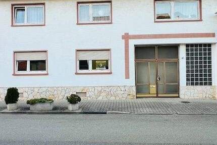 Zweifamilienhaus in bevorzugter Lage von Oberhausen (Feldrandlage)