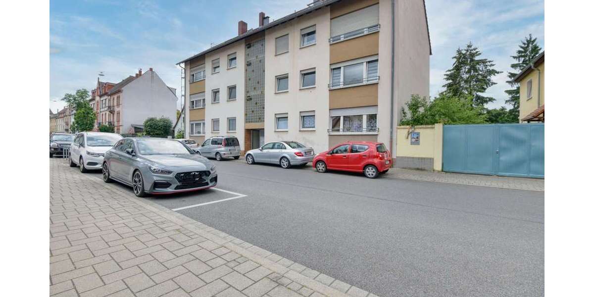 Praktisch geschnittene 2-Zimmer-Wohnung mit Balkon und Stellplatz - Terrassenwohnung Mannheim Käfertal | Angebot:27023847