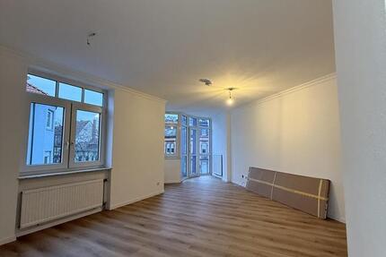 Frisch renoviert! Helle 2,5-Zi-Wohnung, barrierefrei,neuer Vinylboden & hochwertiger EBK 2 zimmer