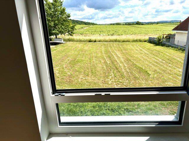 Etagenwohnung Malsch - 3 Zimmer, 93 m&sup2;, 1.435&euro; | Angebot:26891267