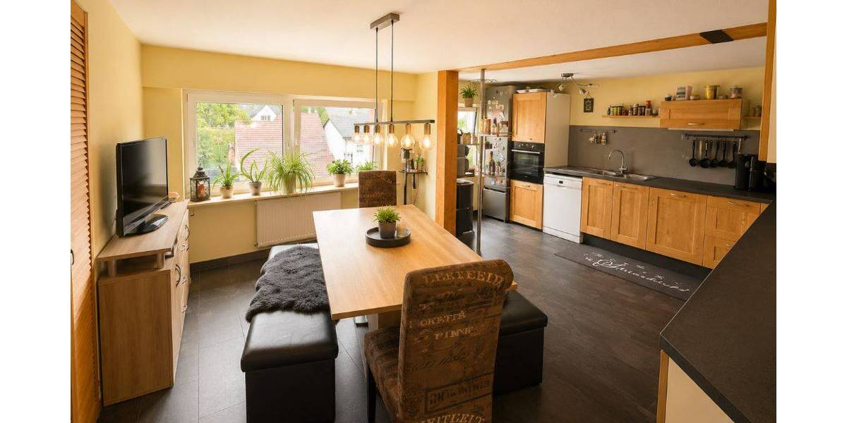 Einfamilienhaus Sinsheim / Waldangelloch Waldangelloch - 9 Zimmer, 249 m&sup2;, 299.000&euro; | Angebot:26862718