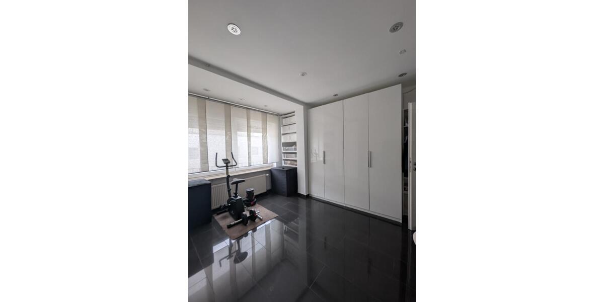 Etagenwohnung Ludwigshafen am Rhein Parkinsel - 3 Zimmer, 80 m&sup2;, 270.000&euro; | Angebot:24111145