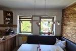 Helle 4,5 Zimmer Dachgeschoßwohnung mit großem Grundstücksanteil und Carport in Südhessen