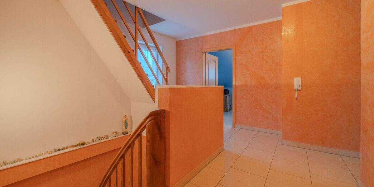 Einfamilienhaus Edingen-Neckarhausen Edingen - 7 Zimmer, 283 m&sup2;, 680.000&euro; | Angebot:24872175