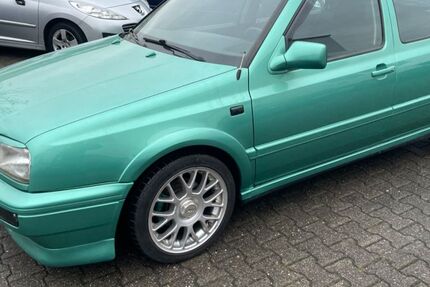 VW Golf 172.025 km 3.990 € Eppelheim 69214