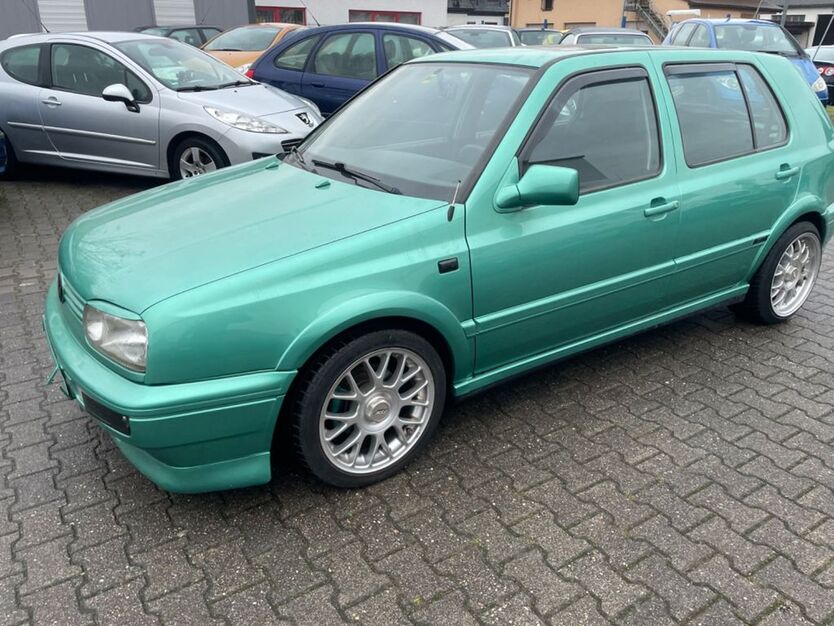 VW Golf 172.025 km 3.990 € Eppelheim 69214
