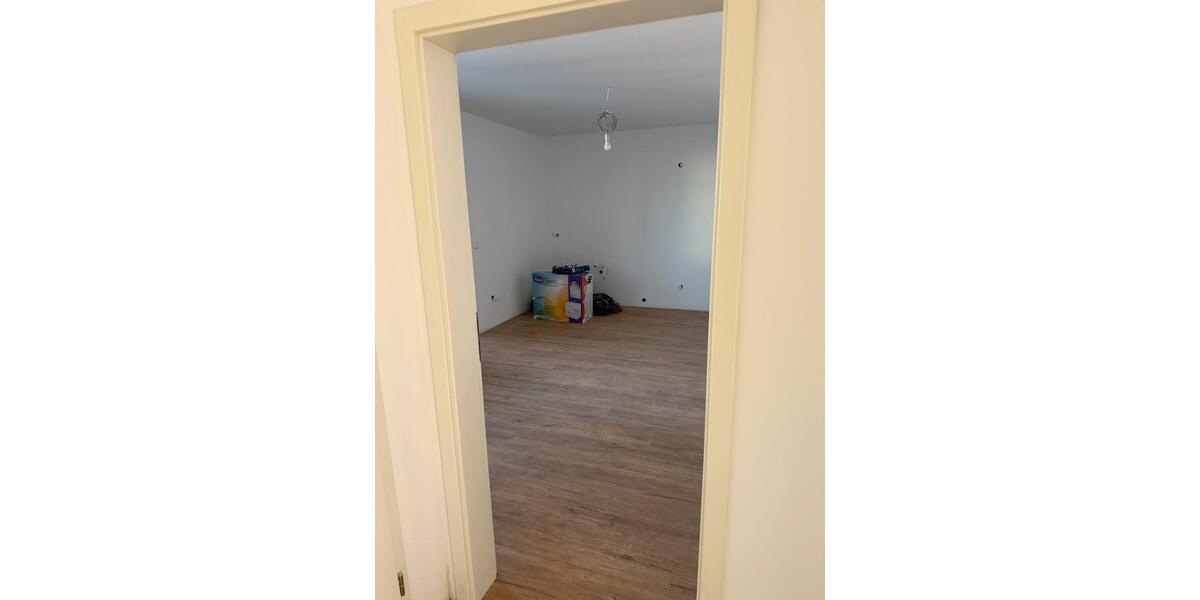 Hochparterre Hockenheim - 4 Zimmer, 100 m&sup2;, 1.380&euro; | Angebot:25841328