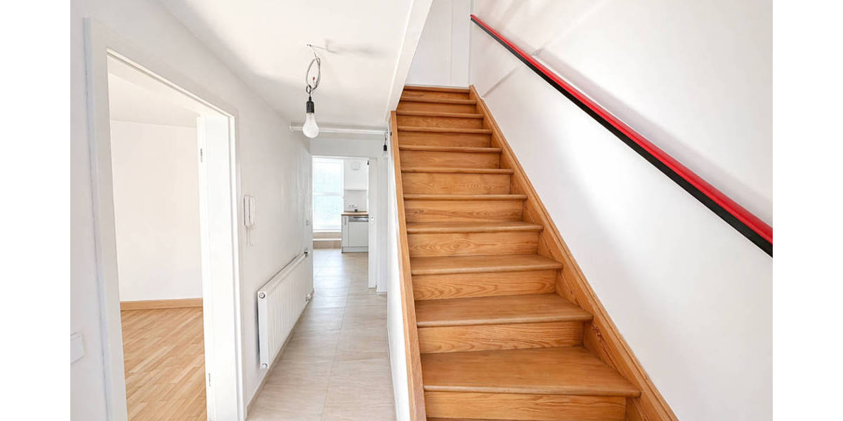 Einfamilienhaus Sinsheim / Steinsfurt Steinsfurt - 8 Zimmer, 243 m&sup2;, 489.000&euro; | Angebot:26389295