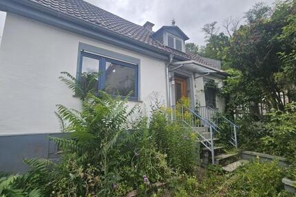 ObjNr:19720 - EFH sucht Handwerker - sanierungsbedürftiges kleines Haus in WeinheimBergstr - Haus Weinheim | Angebot:21480298