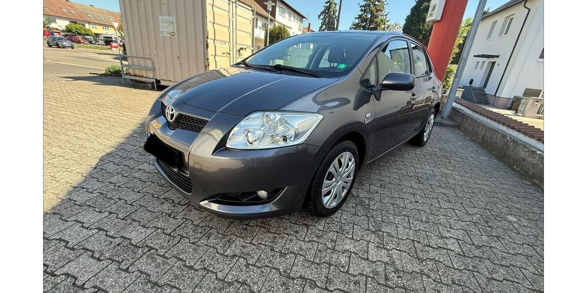 Toyota Auris 153.000 km 3.999 &euro; Schifferstadt 67105